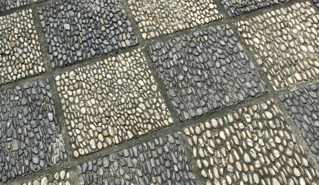 Pebble Tile